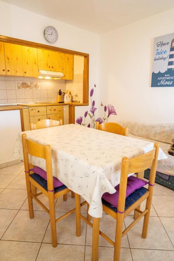 אומאג Apartment Nives מראה חיצוני תמונה