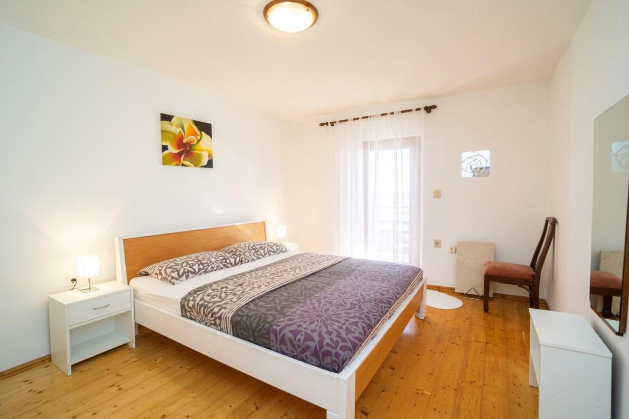 אומאג Apartment Nives מראה חיצוני תמונה