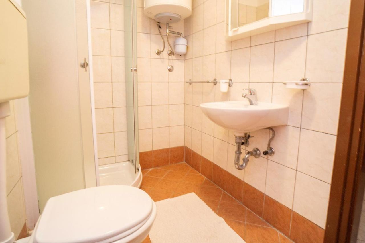 אומאג Apartment Nives מראה חיצוני תמונה